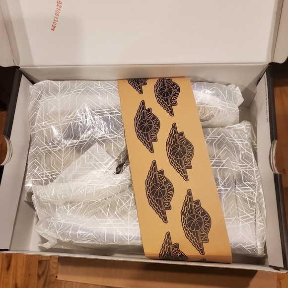 NIB - Air Jordan 1 Dead Stock - Picture 7 of 11